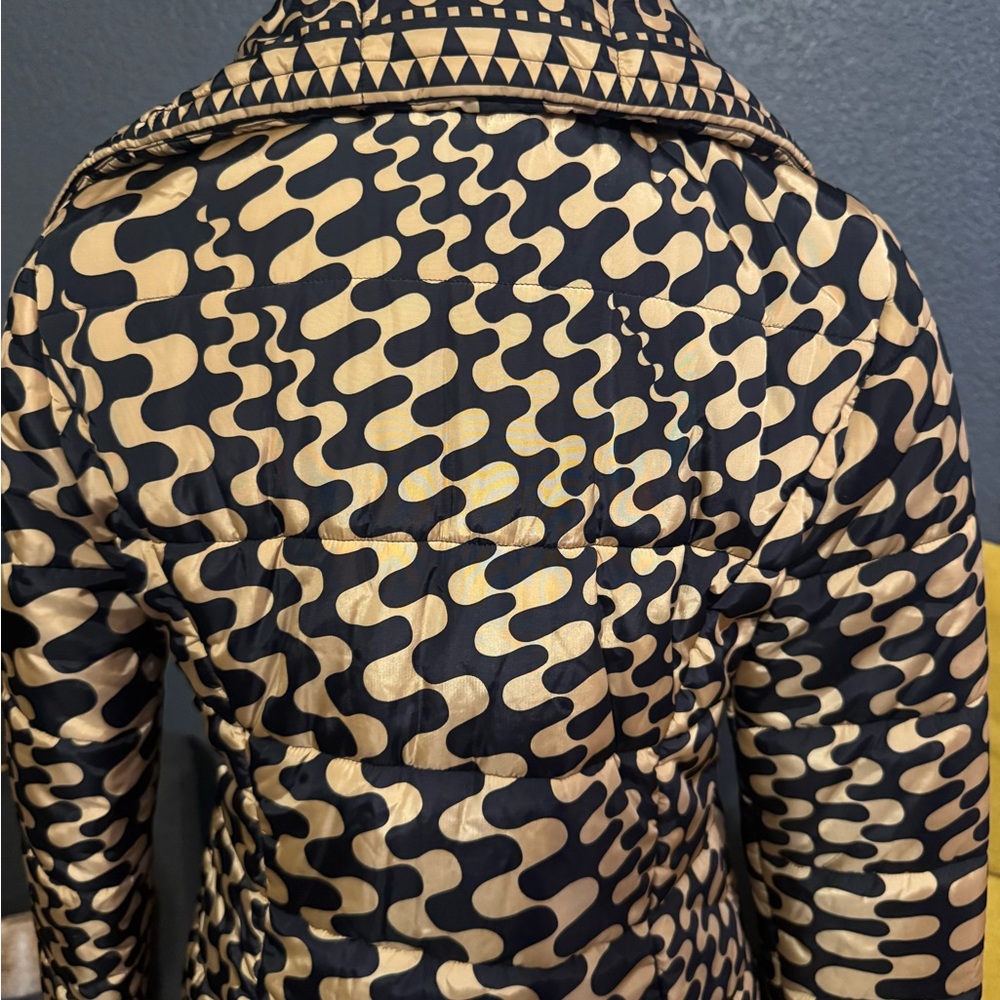 Debra C Beverly Hills Italian Designer Jacket Size 6 Gold & Black Geometric Prnt - Picture 6 of 13